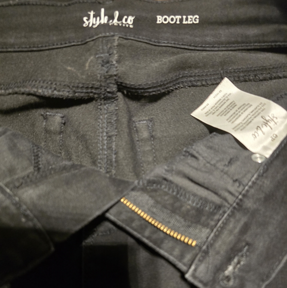 Jeans - Picture 2 of 3